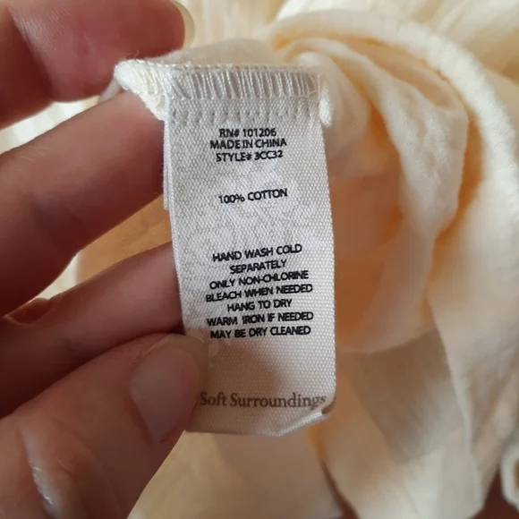 NWOT Soft Surroundings 100% cotton pale yellow v-neck long sleeve tunic blouse - Picture 8 of 12